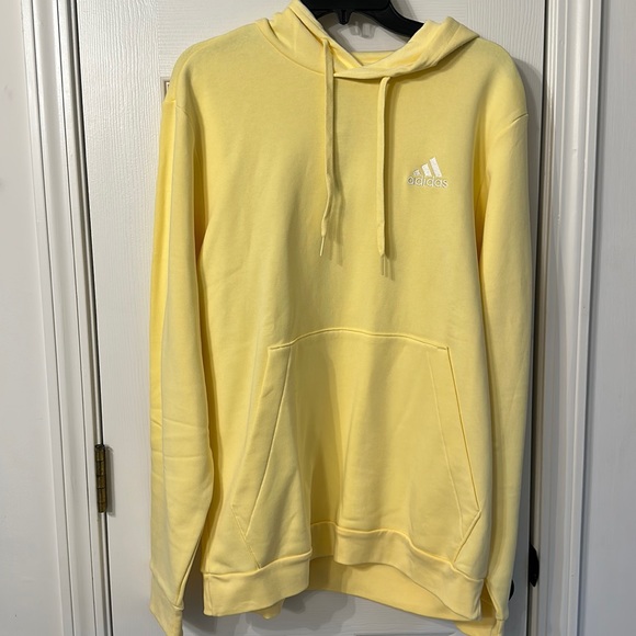 adidas Tops - NWT Adidas Sweatshirt